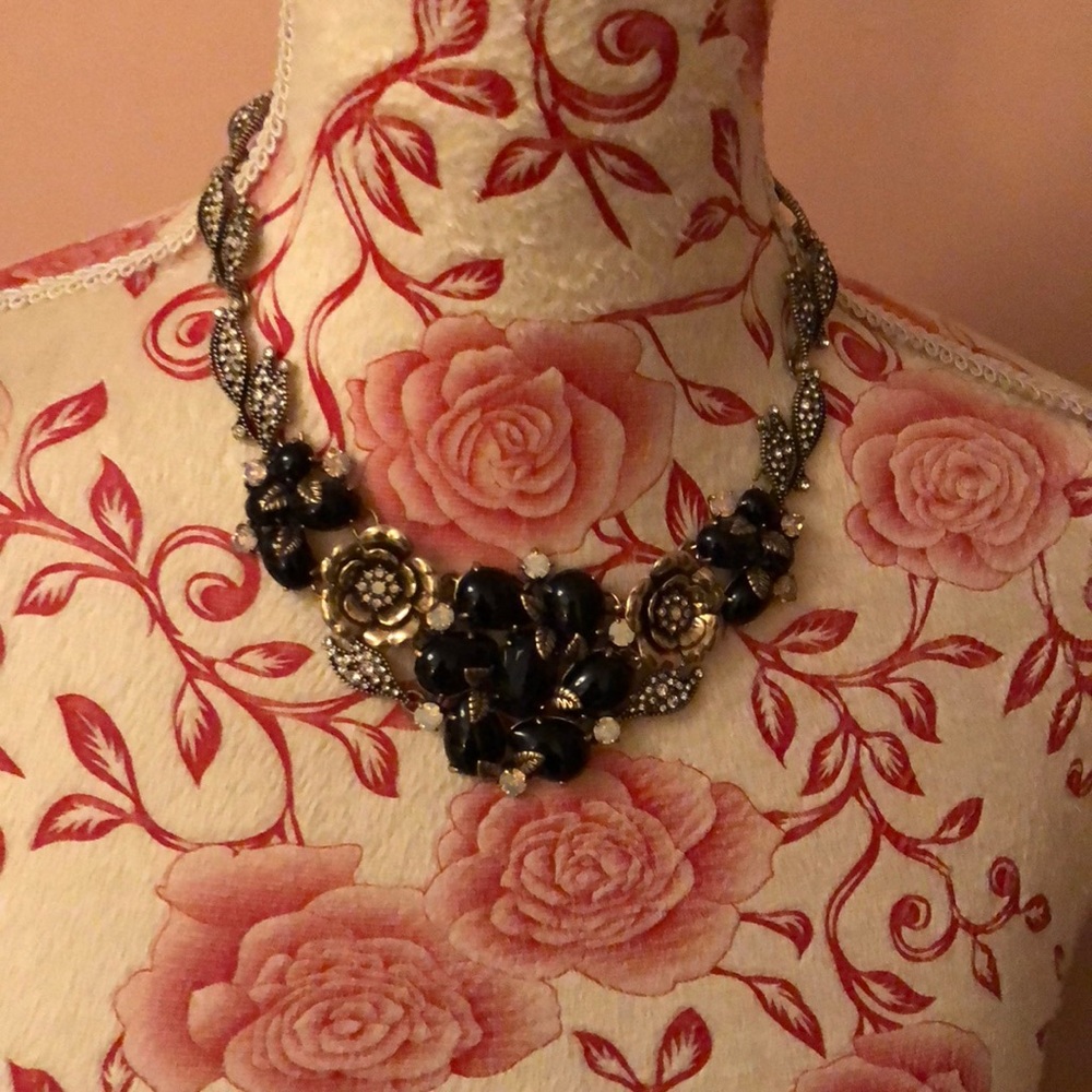 Chloe & Isabel statement necklace